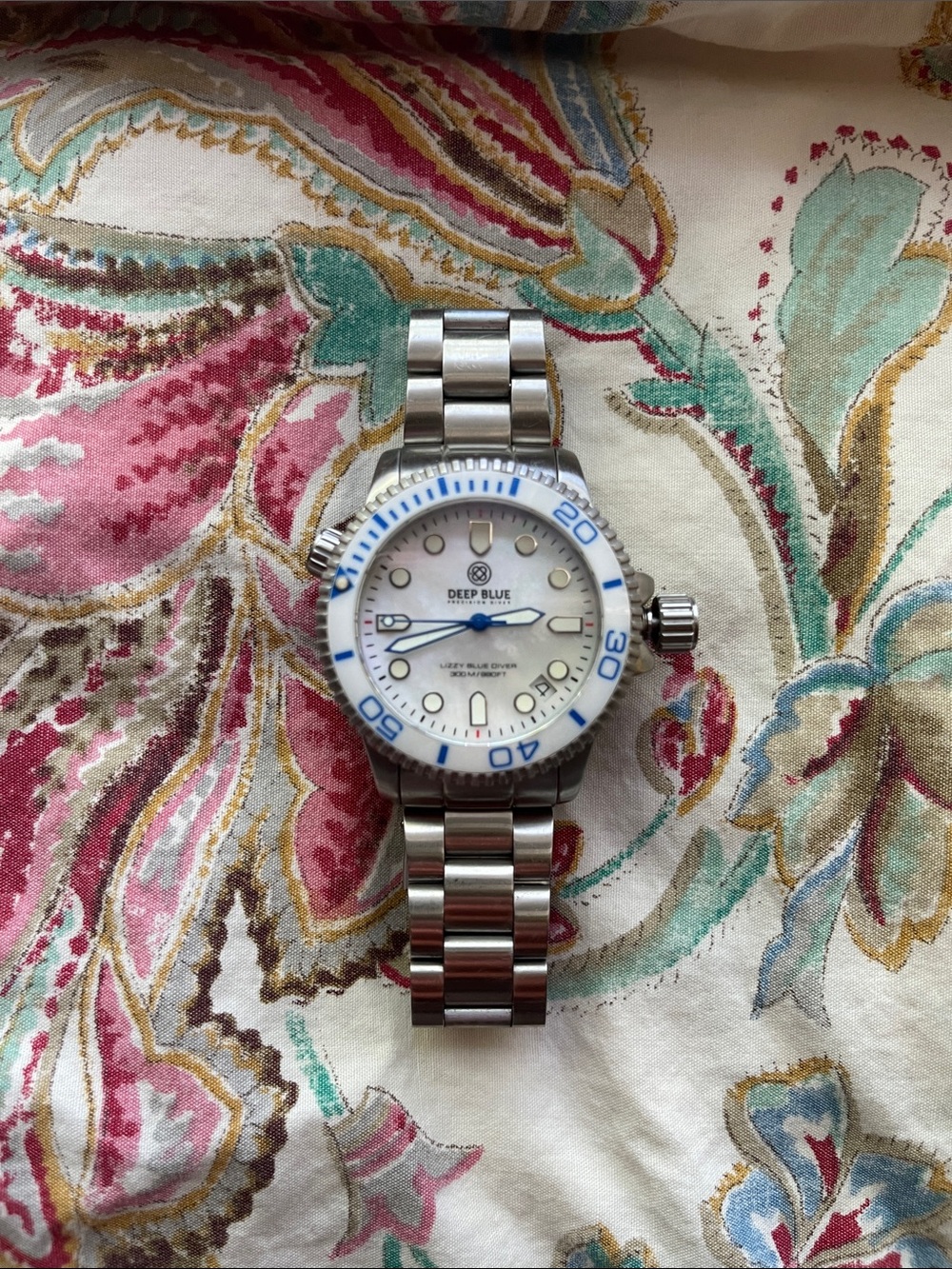 Deep blue dive watch lizzy blue women’s